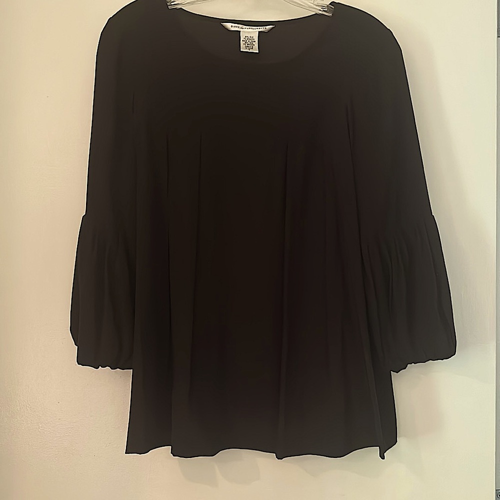 DIANE vonFURSTENBERG Silk Flutter Blouse